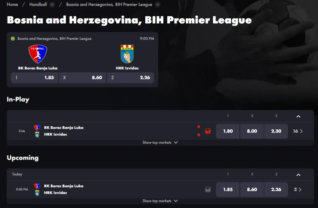 Fußballpartie mit Dezimalquoten und 1X2-Wettmärkten bei RoosterBet