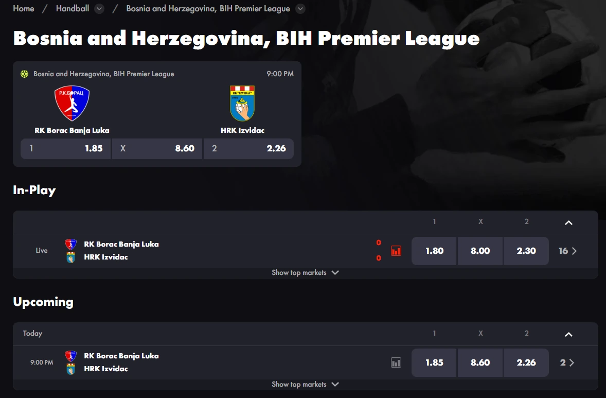 Fußballpartie mit Dezimalquoten und 1X2-Wettmärkten bei RoosterBet